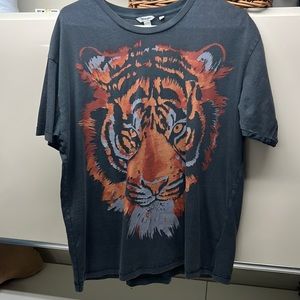 Wrangler oversized washed black tiger shirt XS